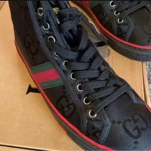 Gucci | Shoes | Im Selling My Gucci Shoes I Dont Use Them  display picture 1